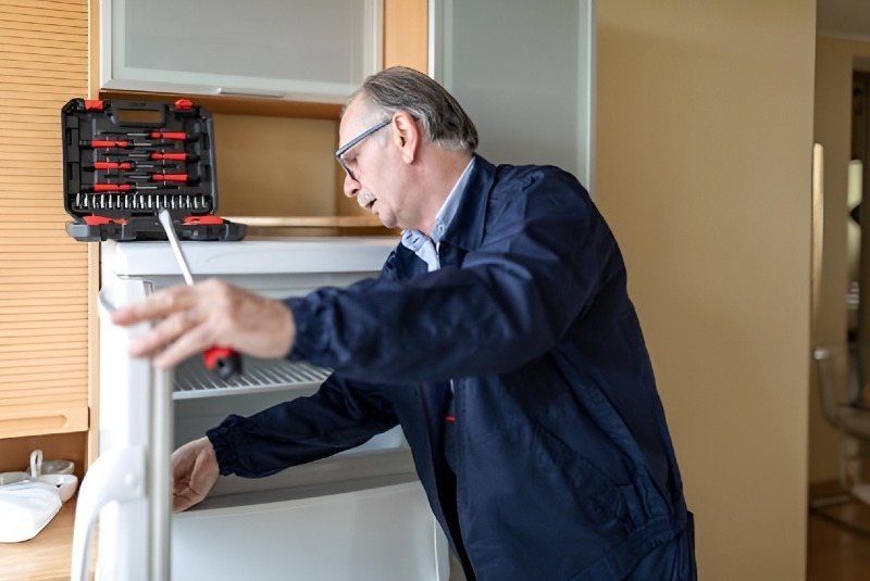 Refrigerator repair in Harbison Canyon
